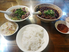 -杨三娘跷脚牛肉(羊子山西路店)