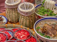 -云阿蛮云南生烫牛肉米线(奉贤路店)