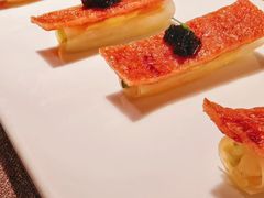 鱼子酱脆皮松板肉-一川二水•粤川醉(CP静安店)