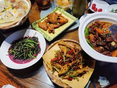 -黄泥岗·地道湖北菜(奥特莱斯店)