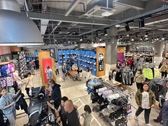 -观澜湖新城运动奥莱区