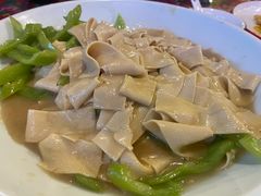 -闯关东东北农家菜(崂山石老人店)