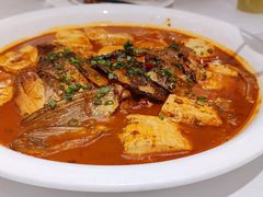 乾隆鱼头-乾隆美食·本帮菜(黄河路店)