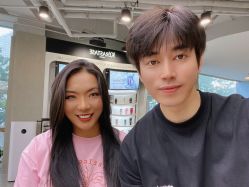 -变画·发型STUDIO