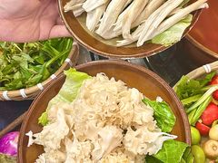 -阿山卓·野生菌火锅·纳西火塘烤肉