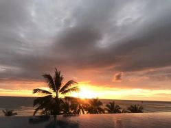 -米小兔美甲美睫