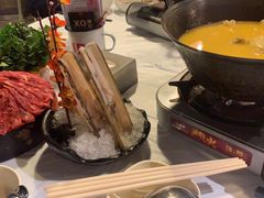 -鲜入围煮花胶鸡海鲜火锅