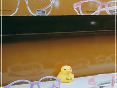-罗伯特眼镜·蔡司官方授权(罗湖国贸店)