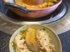 -菌自由丨野生菌火锅特色庭院餐厅(丽江古城店)
