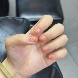 -馨米兰美甲美睫