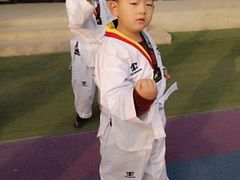 -嗨动跆拳道体能馆(菜百店)