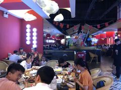 大堂-龙少爷碳火干锅(环球中心店)