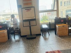 -冯校长老火锅(中联广场店)