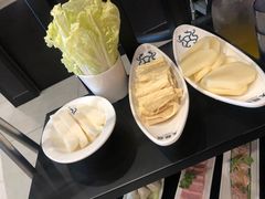 -DaLongYi Hot Pot 大龙燚火锅