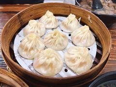-莱莱小笼·乔艾