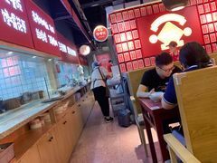 大堂-怪噜范·老贵阳街头名小吃(鸿通城店)