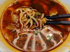 -艳阳天民俗村(公园路店)