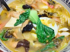 酸菜肥肠米线-蒙自源米线大王(滨湖万科里店)