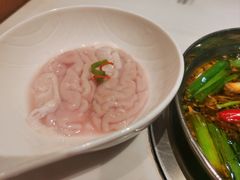 特色鲜猪脑花-围炉夜话·潮汕卤水火锅(榕江店)