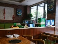 大堂-鱼众不同·鸡公煲·烤全鱼(国顺路店)