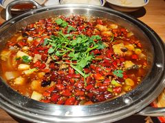 破店撒娇鱼-泥糊破店小酒馆·团建聚餐(南京西路店)