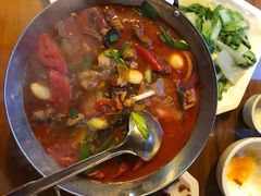 -临江餐馆二楼美食部落