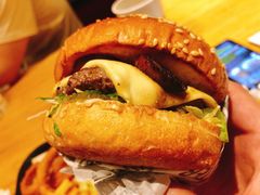 -The Habit Burger Grill 哈比特汉堡(爱琴海店)