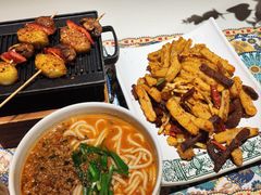 -云海肴·汽锅鸡·云南菜(天山百盛优客店)