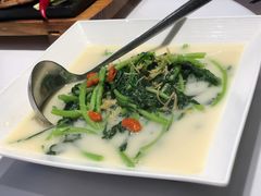 上汤茼蒿-浦江二号·独栋江景餐厅(滨江大道店)