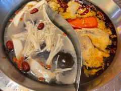 -大龙辣火锅·龙虾·烧烤(湖滨新天地店)