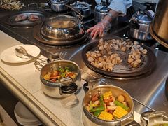 -舜耕山庄四时万和自助餐厅