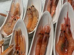 -雍容荟帝王蟹活龙虾展台自助(IFS黑金店)