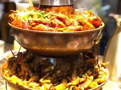 -沪小二炭火蛙锅(淮海中路美食不夜城店)