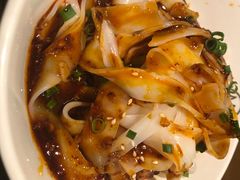 -江渔儿酸菜鱼(万科东荟城店)