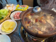 -东记炭炉·海鲜鸡煲(龙华店)