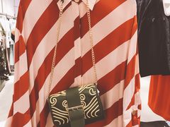 -URBAN REVIVO(欢乐海岸购物中心店)