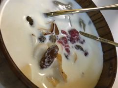 -志龙皇冠吃货椰子铺