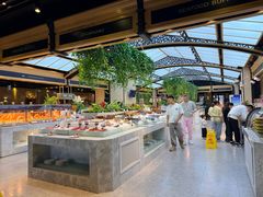 -川骄海鲜自助(王府井奥莱UP TOWN店原世界之花店)