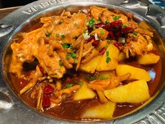 鸡翅煲-胖哥俩肉蟹煲(湖滨银泰in77店)