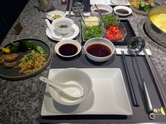 -辉哥火锅(虹桥路店)