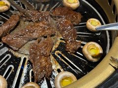 -炼火烤肉店