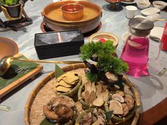 -慢丽江·云南野生菌土鸡锅(付家庄店)