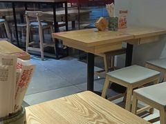 -魔都三兄弟酸辣粉·蘸卤炸串(虹桥万科店)
