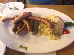 巴伐利亚什锦香肠盘配酸菜土豆泥-巴伐利亚啤酒坊(意式风情街店)