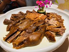 卤水狮头鹅三拼-尚一汤·粤菜海鲜(环球港店)