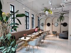 -Fridi Patisserie Cafe