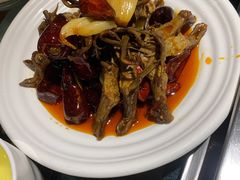 香辣鸭舌-张大胡子鱼头火锅酒楼(长益路店)