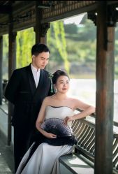 -雪中彩影婚纱摄影·微光艺术中心