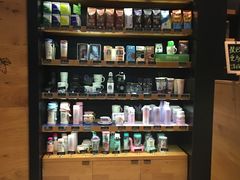 杯子展示柜-星巴克(无锡东方商厦店)