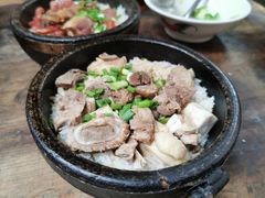 -港福楼石头锅煲仔饭